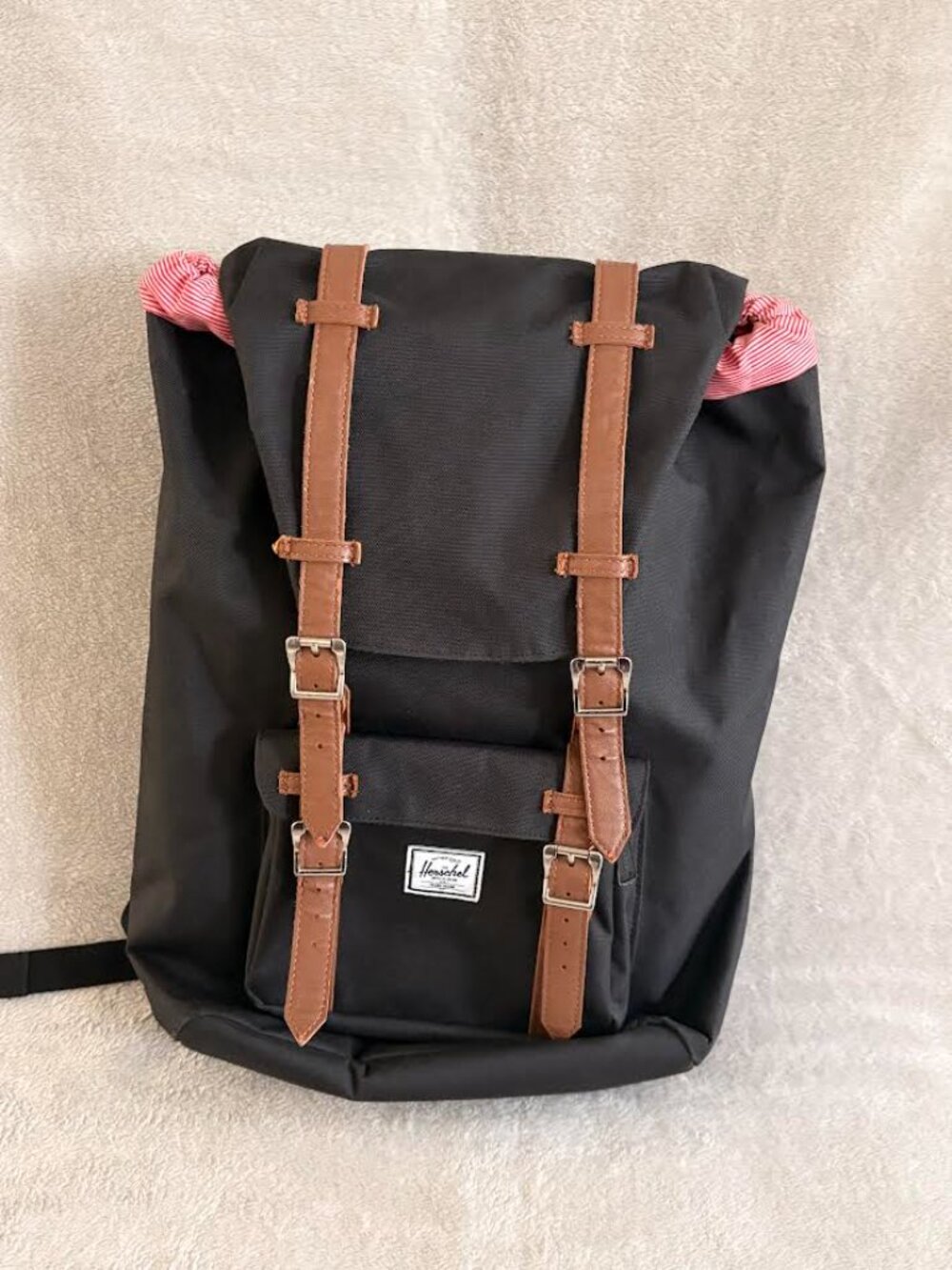 Herschel Backpack - Picture 2 of 3